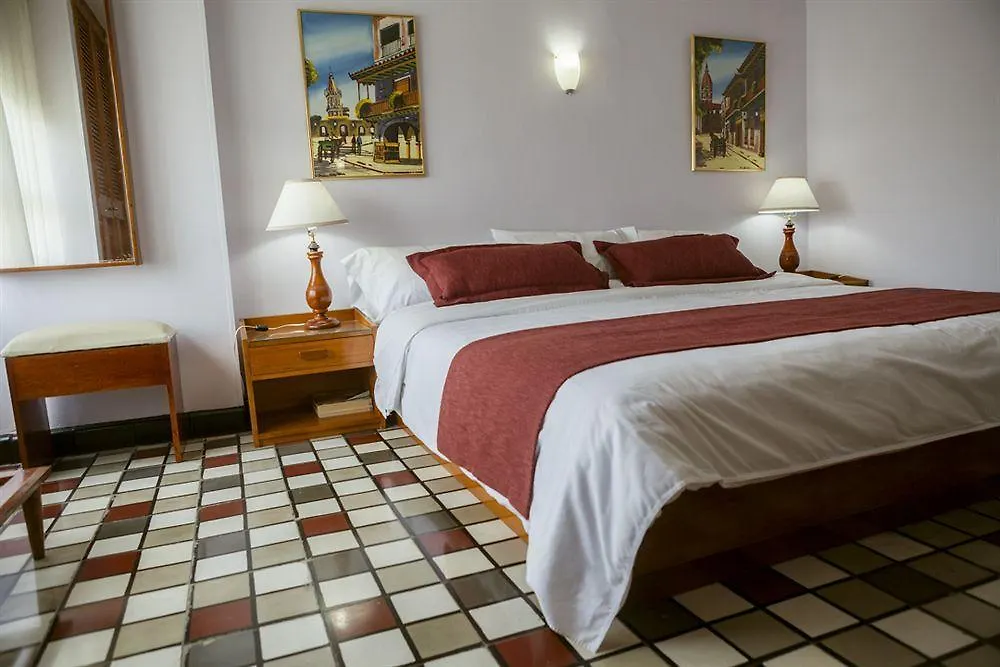 Hotel Bahia Cartagena 3*,